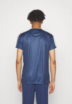 Ellesse Betina TeeT-Shirt Con StampaNavy Uomo Abbigliamento EL942D052-K11 -Ellesse 00f77db9efda44718c0aef7514e452a9