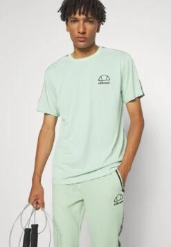 Ellesse Venuto TeeT-Shirt Con StampaGreen Uomo T-shirt E Polo EL942D051-M11 -Ellesse 03b5a42fa7e043deaad87459d107d8a4
