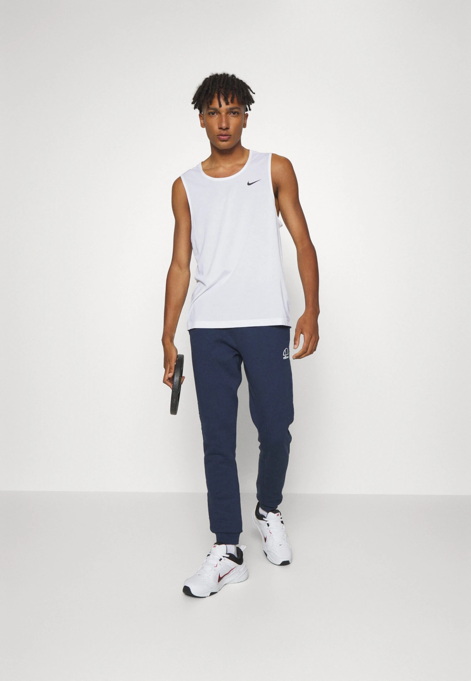 Attivita PantPantaloni SportiviDark Blue Uomo Abbigliamento EL942E04T-K11 Ellesse Attivita PantPantaloni SportiviDark Blue Uomo Abbigliamento EL942E04T-K11 -Ellesse 0968be1ec09141c1b69fed3b23fd8b40 scaled