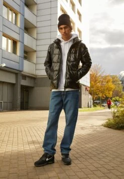 Ellesse TrevaniGiacca InvernaleBlack Uomo Giacche EL922T07X-Q11 -Ellesse 09b8d12c070a4be2a205ac1b26bb839d