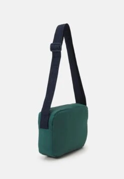 Ellesse Melba Unisex - Borsa A Tracolla - Dark Green 3 Ellesse Melba Unisex - Borsa A Tracolla - Dark Green -Ellesse 0ac7b77d9f1144c387e4ec88cbcd53b7