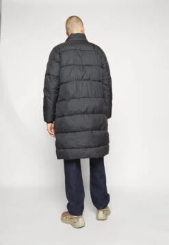 Ellesse Longli Padded JacketCappotto InvernaleBlack Uomo Cappotti EL922T07Y-Q11 -Ellesse 10af7d1af362446dbb2779fcdfce3e8c