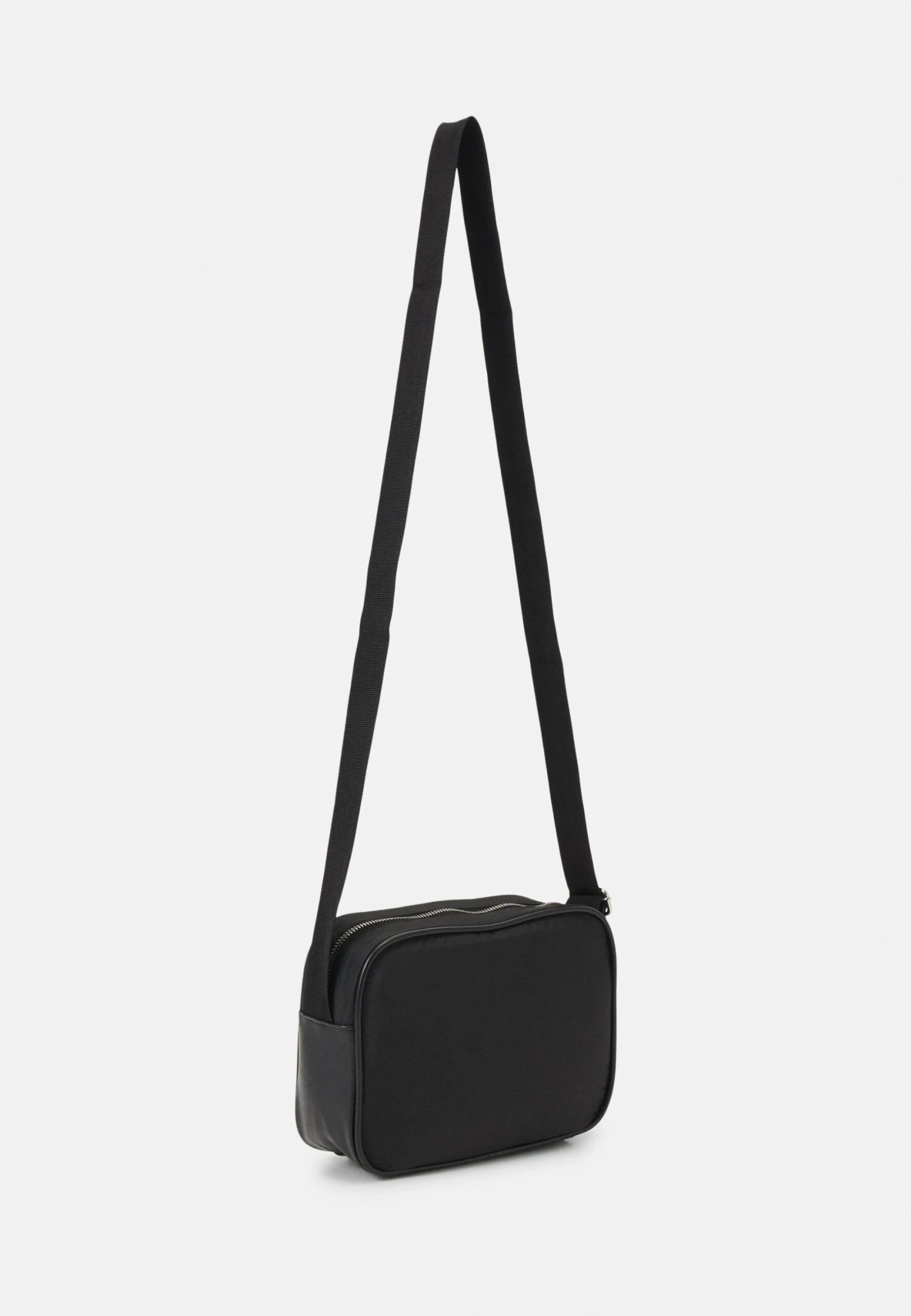 Tinaccio Cross Body Bag UnisexBorsa A TracollaBlack Uomo Borse EL954H03D-Q11 Ellesse Tinaccio Cross Body Bag UnisexBorsa A TracollaBlack Uomo Borse EL954H03D-Q11 -Ellesse 193b0f5b7e534a99b7755cb9cd0dd0a1 scaled