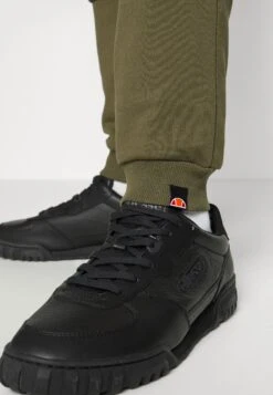 Ellesse NioroPantaloni SportiviKhaki Uomo Pantaloni EL922E027-N11 -Ellesse 2217c041bd6347cc8fdcf57bdf7e1d5f