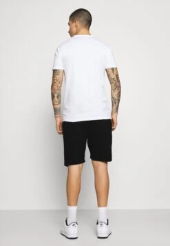 Ellesse BossiniPantaloni SportiviBlack Uomo Bermuda EL922F00Y-Q11 -Ellesse 23a56694587a491f83e76895b26fab18