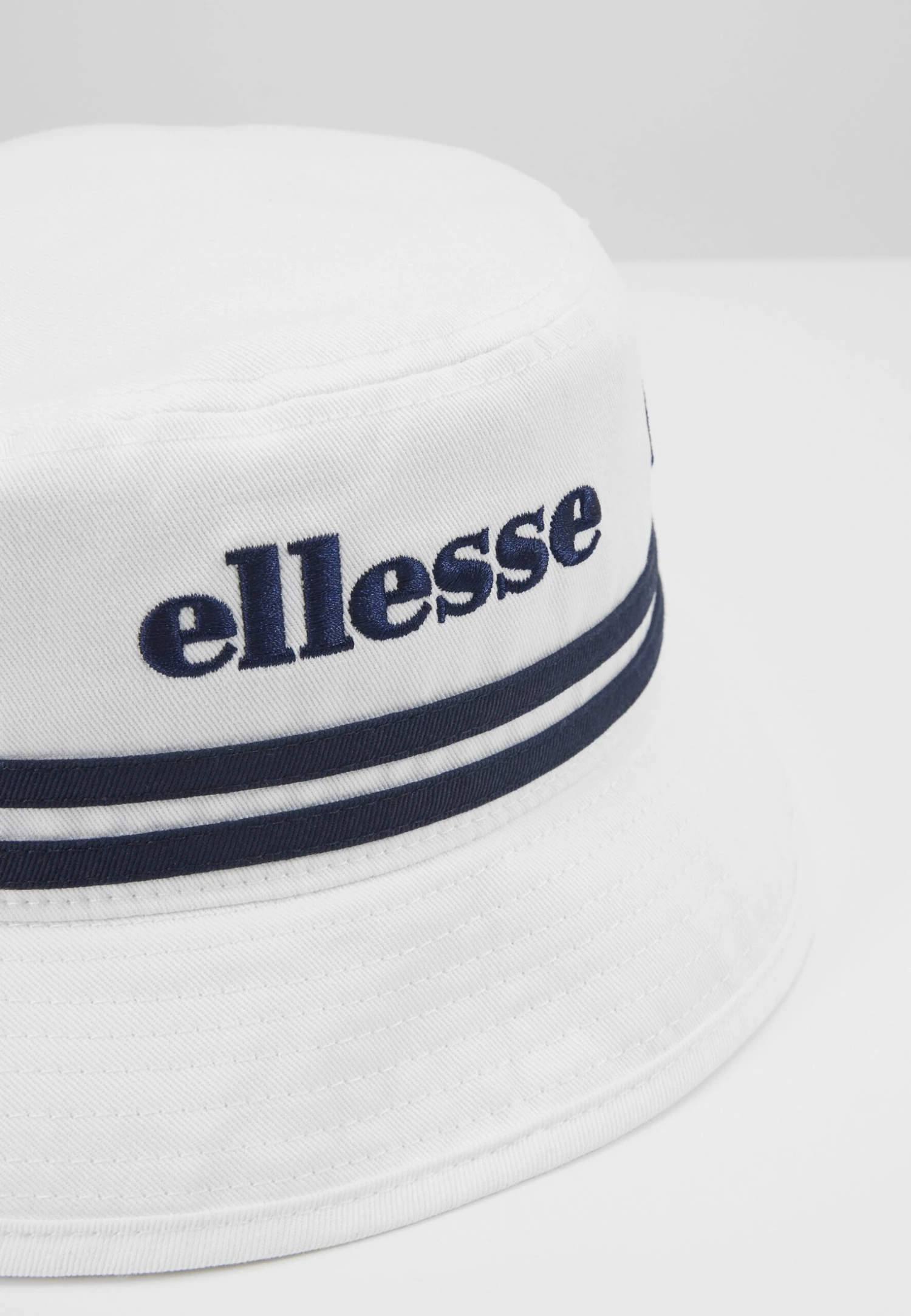 Lorenzo Bucket Hat Unisex - Cappello - White Ellesse Lorenzo Bucket Hat Unisex - Cappello - White -Ellesse 247153a9677348ed82db690083396289 scaled