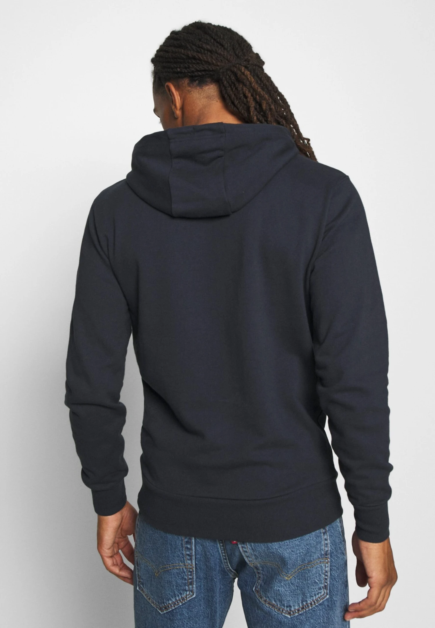 PrimeroFelpa Con CappuccioNavy Uomo Maglieria e Felpe EL922S03J-K11 Ellesse PrimeroFelpa Con CappuccioNavy Uomo Maglieria E Felpe EL922S03J-K11 -Ellesse 2de9525940a5470ea720d9154bb99f40 scaled