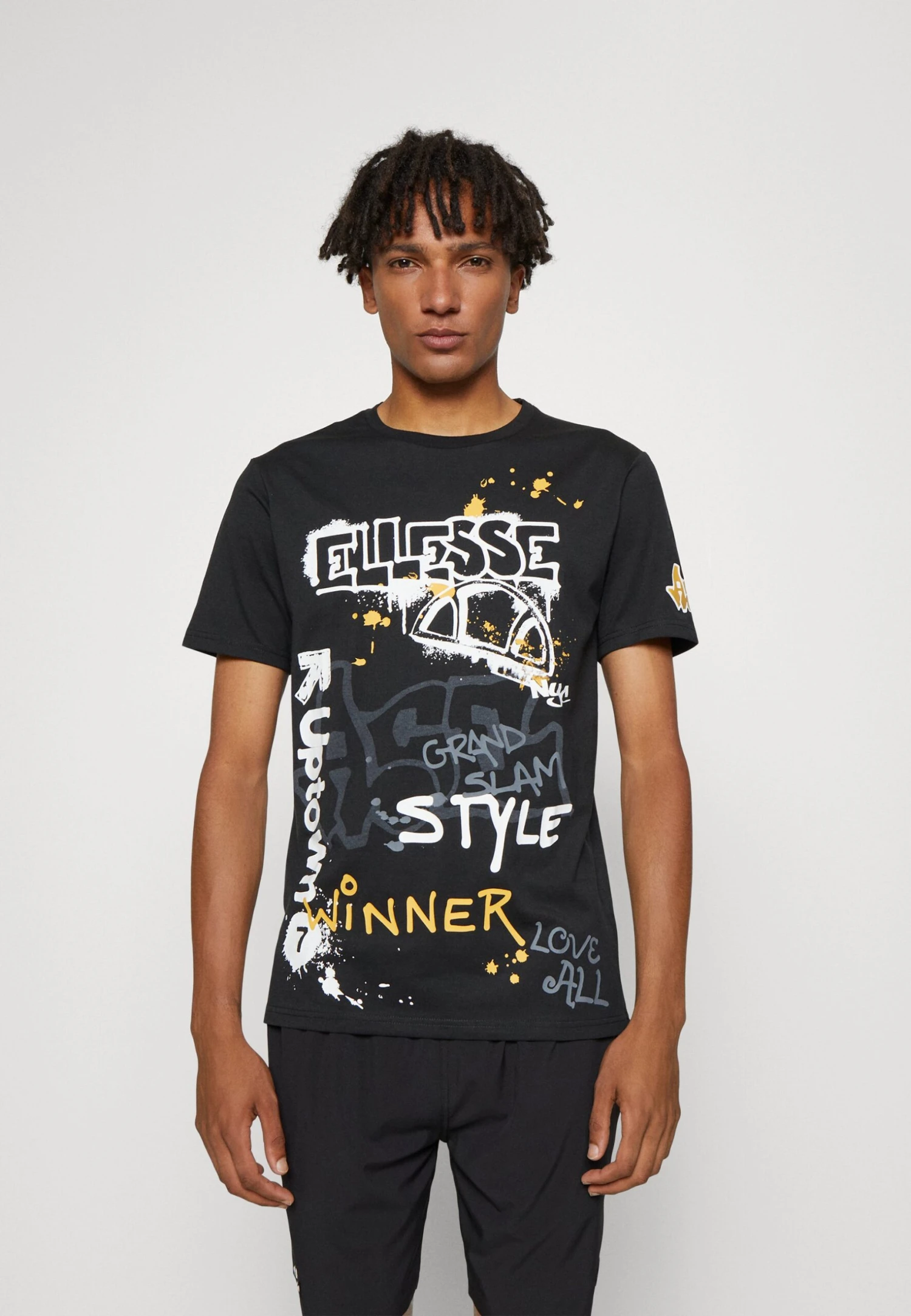 Fifth TeeT-Shirt Con StampaBlack Uomo T-shirt e polo EL942D04X-Q11 Ellesse Fifth TeeT-Shirt Con StampaBlack Uomo T-shirt E Polo EL942D04X-Q11 -Ellesse 35a9c242bbb544059c1f6e2967963437 scaled