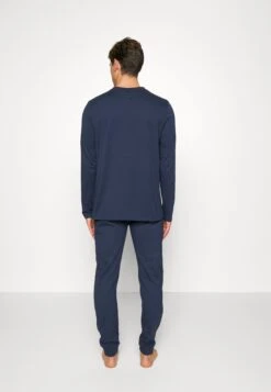 Ellesse Sanzio Set - Pigiama - Navy 4 Ellesse Sanzio Set - Pigiama - Navy -Ellesse 36adf4f5aaa343b1a9ef29cac04e4f02