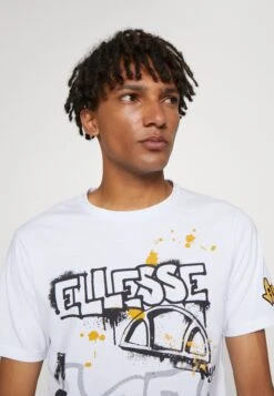 Ellesse Fifth TeeT-Shirt Con StampaWhite Uomo Abbigliamento EL942D04X-A11 -Ellesse 481c0b6be82140bd9fe1a127fae97a40