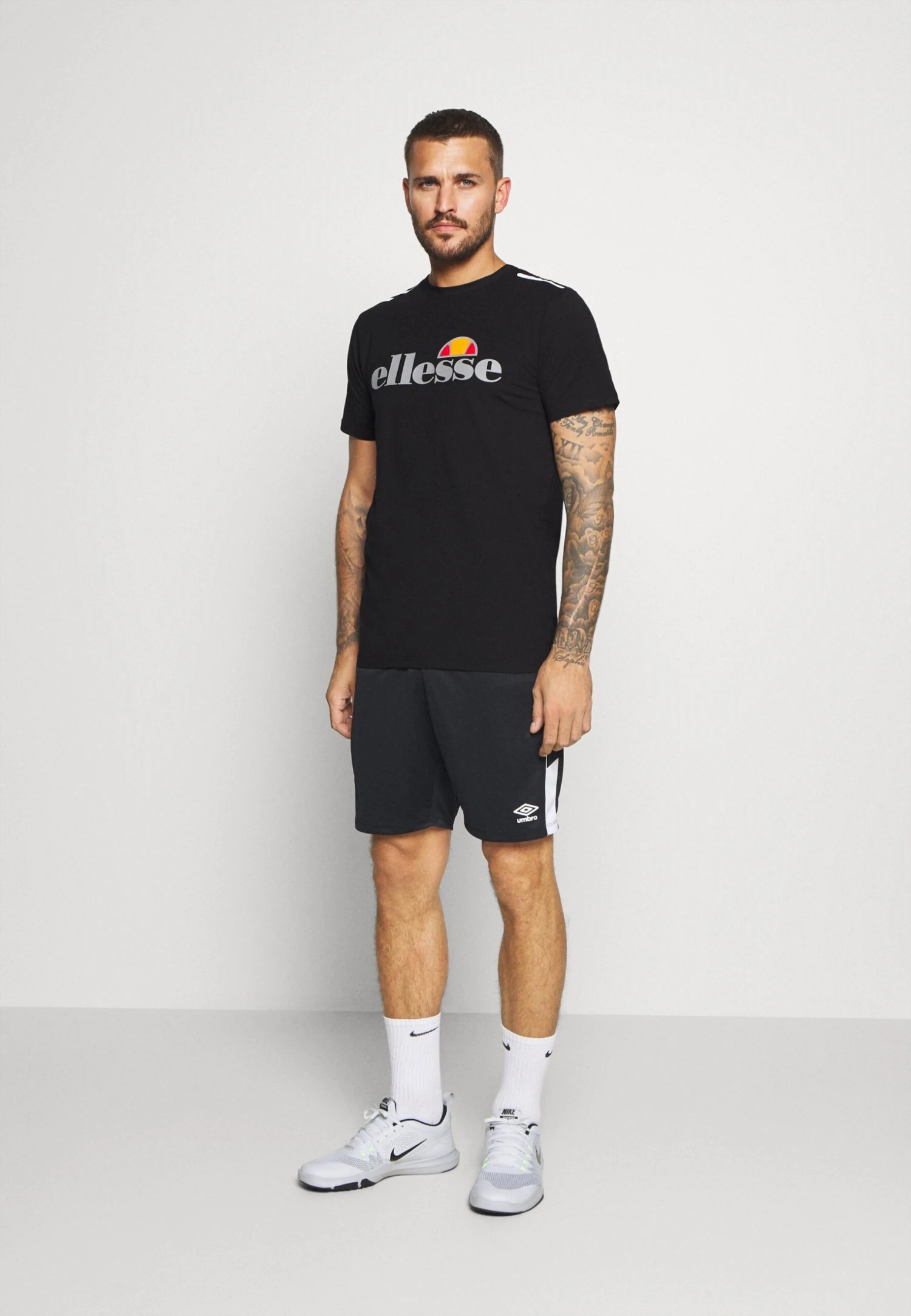 Cella T-Shirt Con StampaBlack Uomo T-shirt e polo EL942D026-Q11 Ellesse Cella T-Shirt Con StampaBlack Uomo T-shirt E Polo EL942D026-Q11 -Ellesse 5287e09d55c1487083355e9c160e943c scaled