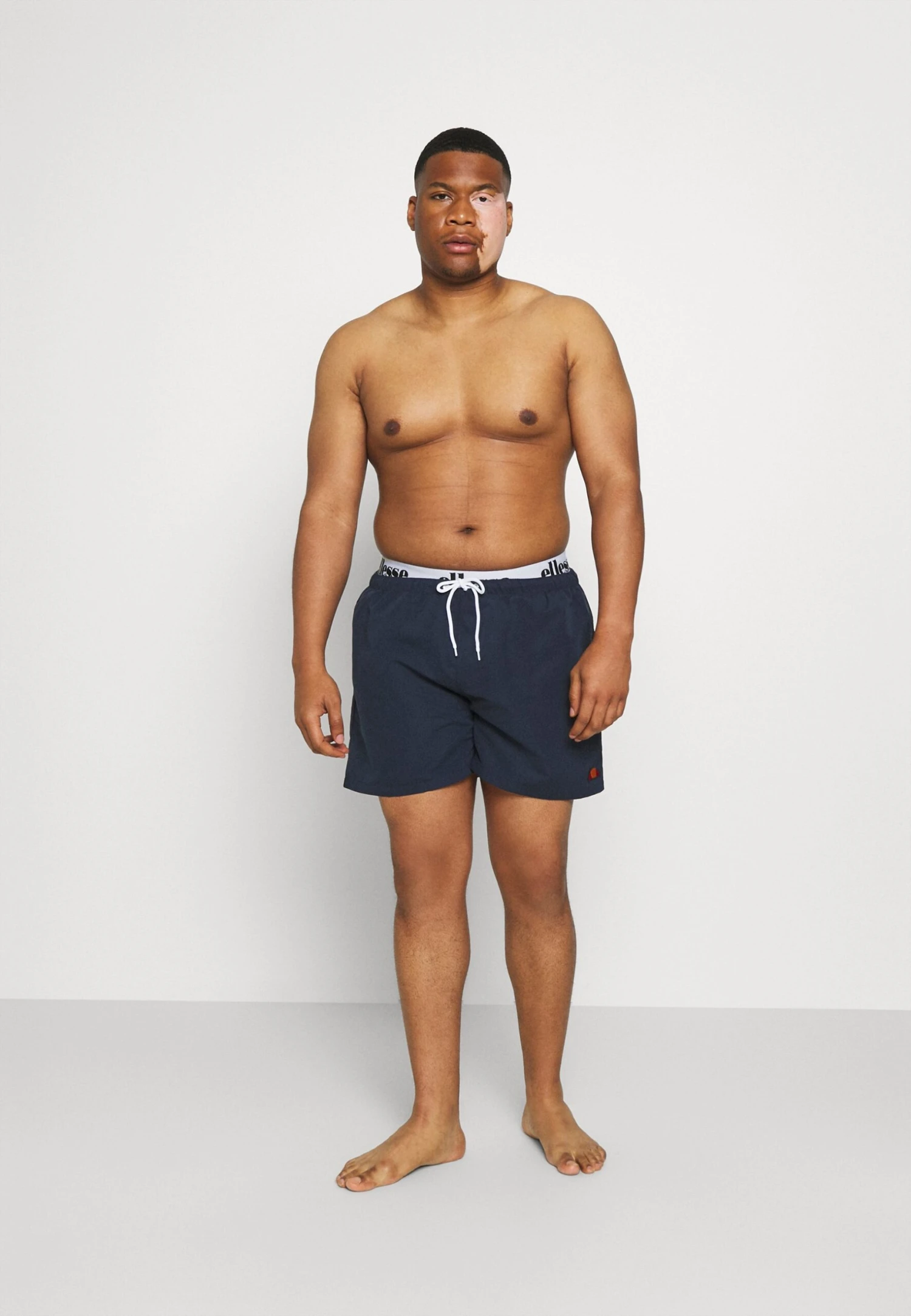 Teynor - Shorts Da Mare - Navy / White Ellesse Teynor - Shorts Da Mare - Navy / White -Ellesse 5f131f08db384da2b4dabd42a7f4784a scaled