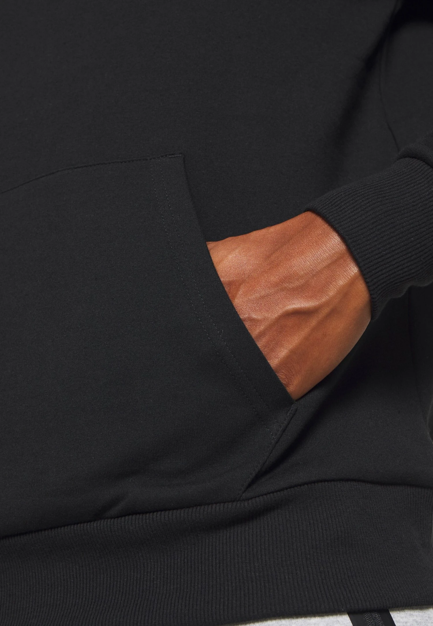 CaslinoFelpa Con CappuccioBlack Uomo Maglieria e Felpe EL942G00O-Q11 Ellesse CaslinoFelpa Con CappuccioBlack Uomo Maglieria E Felpe EL942G00O-Q11 -Ellesse 64fb513e88694b74ba6e42e861497db5 scaled