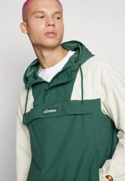 Ellesse Pierleoni JacketGiacca LeggeraDark Green Uomo Giacche EL922T0A3-M11 7 Ellesse Pierleoni JacketGiacca LeggeraDark Green Uomo Giacche EL922T0A3-M11 -Ellesse 65661952355e4362894805712bfd7b45
