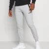 Ellesse OsteriaPantaloni SportiviGrey Uomo Pantaloni Sportivi E Joggers EL942E01K-C11 1 Ellesse OsteriaPantaloni SportiviGrey Uomo Pantaloni Sportivi E Joggers EL942E01K-C11 -Ellesse 6caca0b5aeb14de2a0d95a0ffebc5b98
