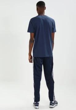 Ellesse CanalettoT-Shirt Con StampaDress Blues Uomo T-shirt E Polo EL922O01S-K11 4 Ellesse CanalettoT-Shirt Con StampaDress Blues Uomo T-shirt E Polo EL922O01S-K11 -Ellesse 70f5b00319ef4a83b90c16cc1b160307