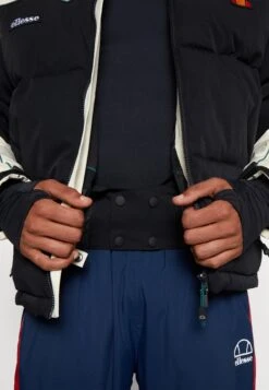 Ellesse Strezing Padded JacketGiacca InvernaleBlack Uomo Giacche EL942F03I-Q11 6 Ellesse Strezing Padded JacketGiacca InvernaleBlack Uomo Giacche EL942F03I-Q11 -Ellesse 73e510b7c2224646a2e0fb428c432ce1