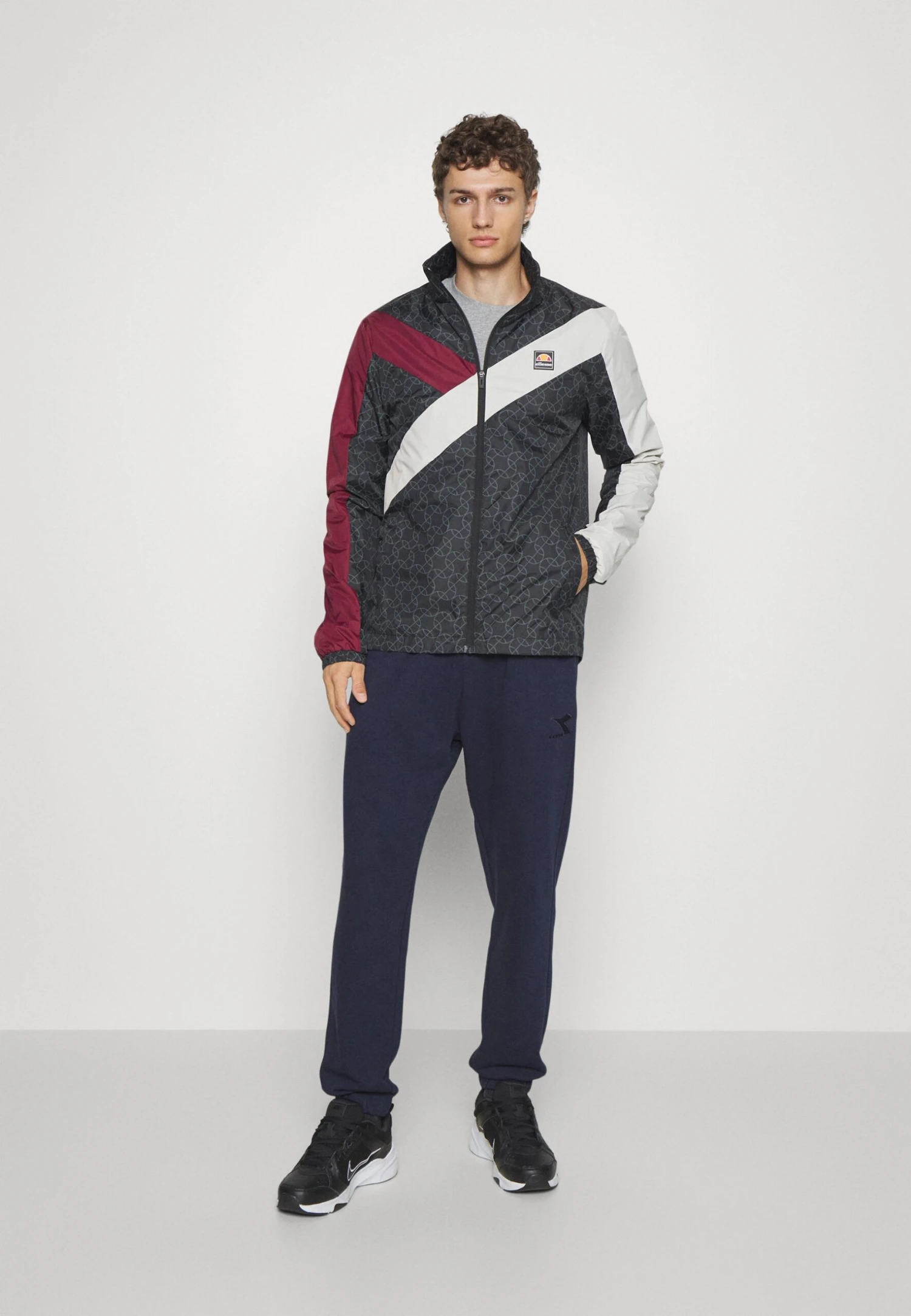 Prospero JacketGiacca SportivaBlack Uomo Abbigliamento EL942F03H-Q11 Ellesse Prospero JacketGiacca SportivaBlack Uomo Abbigliamento EL942F03H-Q11 -Ellesse 7c3bf253f50447eaa3b57a011f9a8151 scaled