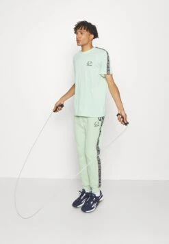 Ellesse Gennara PantPantaloni SportiviGreen Uomo Pantaloni EL942E04J-M11 -Ellesse 8046d1eec6ae40c28f1e29a9d23fd669