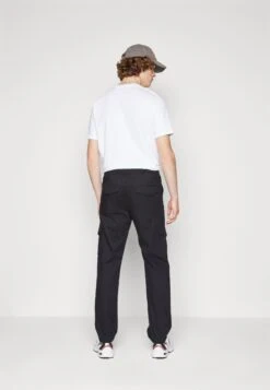 Ellesse RingaPantaloni CargoBlack Uomo Pantaloni EL922E061-Q11 6 Ellesse RingaPantaloni CargoBlack Uomo Pantaloni EL922E061-Q11 -Ellesse 818d3126483143049636a000987484f8