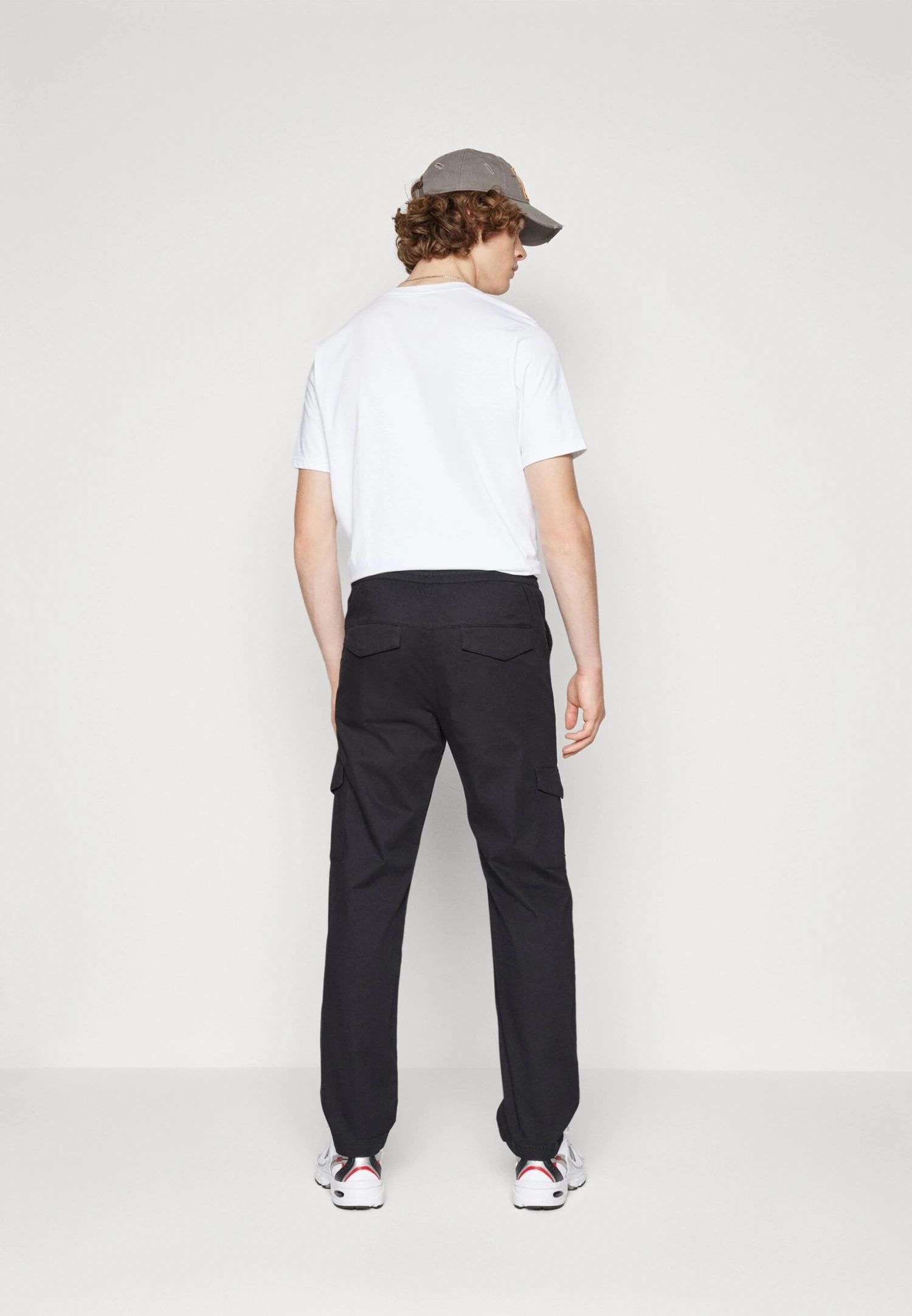 RingaPantaloni CargoBlack Uomo Pantaloni EL922E061-Q11 Ellesse RingaPantaloni CargoBlack Uomo Pantaloni EL922E061-Q11 -Ellesse 818d3126483143049636a000987484f8 scaled