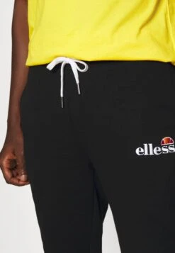 Ellesse NioroPantaloni SportiviBlack Uomo Pantaloni Sportivi E Joggers EL922E027-Q11 -Ellesse 83a2575b16c34114bd8e6ee67b753213