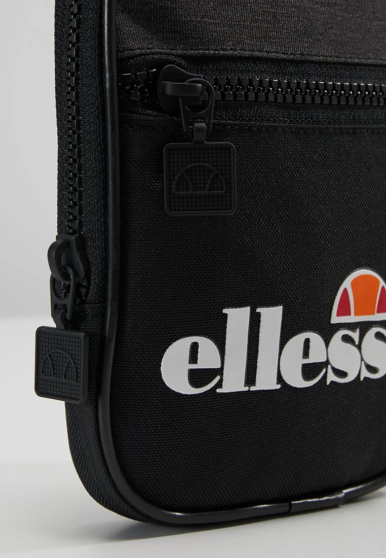 TempletonBorsa A TracollaBlack/Charcoal Marl Uomo Accessori EL952H008-Q11 Ellesse TempletonBorsa A TracollaBlack/Charcoal Marl Uomo Accessori EL952H008-Q11 -Ellesse 8590984bd72441258d83f2d27e4434a1