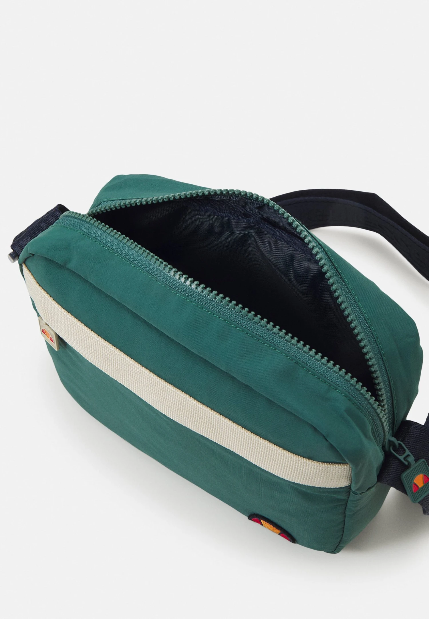Melba Unisex - Borsa A Tracolla - Dark Green Ellesse Melba Unisex - Borsa A Tracolla - Dark Green -Ellesse 863711d6c4044525899de9e30358f82f scaled