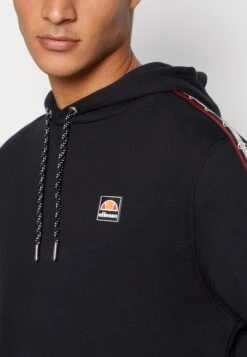 Ellesse Stefan Oh HoodyFelpaBlack Uomo Maglieria E Felpe EL922S08U-Q11 7 Ellesse Stefan Oh HoodyFelpaBlack Uomo Maglieria E Felpe EL922S08U-Q11 -Ellesse 876dfaa092aa48689c2dbd81d9e621e6