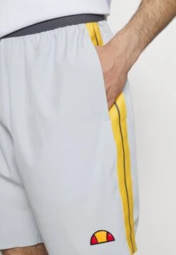 Ellesse RawsonPantaloncini SportiviLight Grey Uomo Abbigliamento EL942E04H-C11 -Ellesse 892935201fac45d98e3ef4b87aba6131