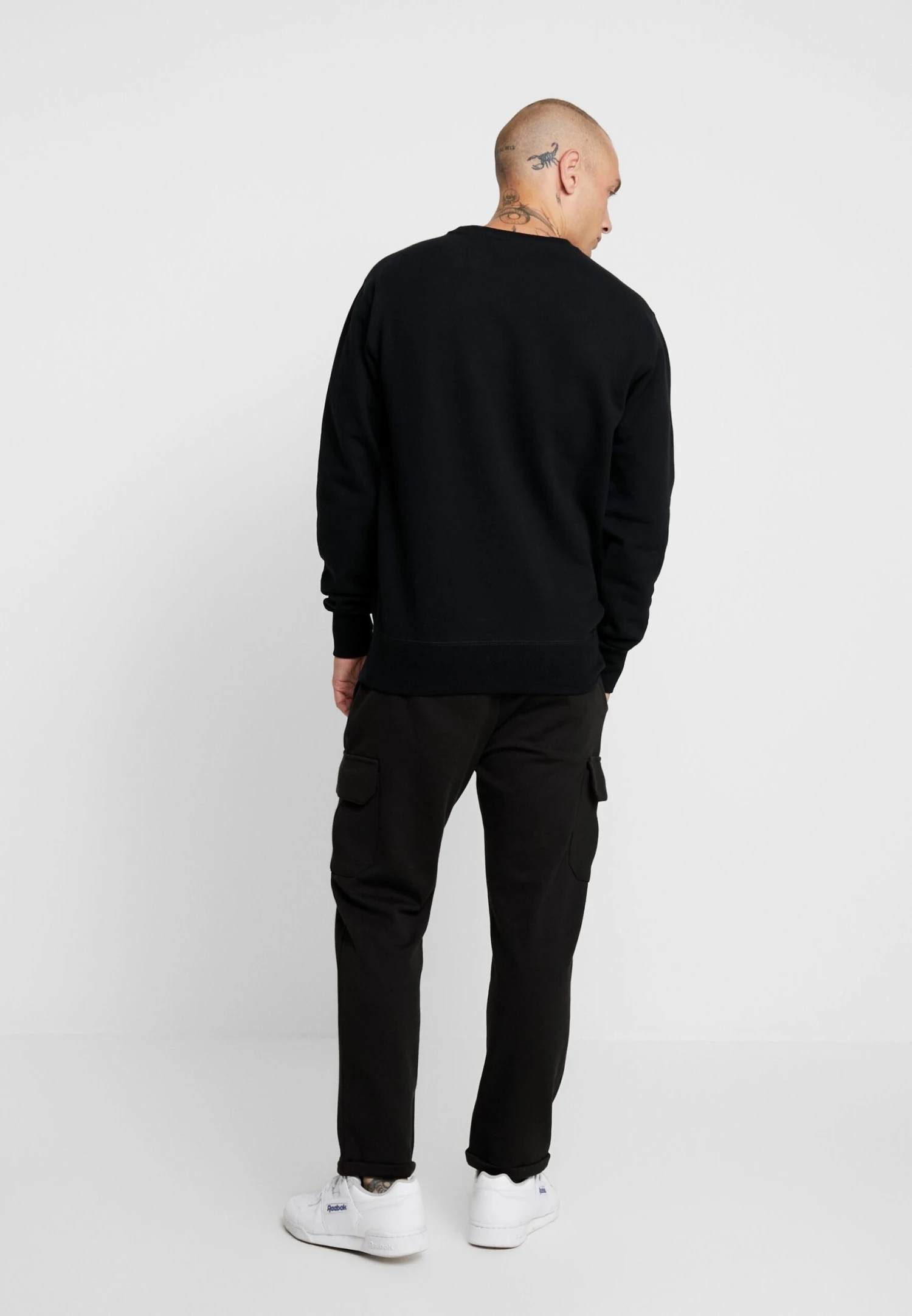 FelpaBlack Uomo Maglieria e Felpe EL922S01W-Q11 Ellesse FelpaBlack Uomo Maglieria E Felpe EL922S01W-Q11 -Ellesse 9333ec54c82847bf9b2f77a2d12c18a8 scaled