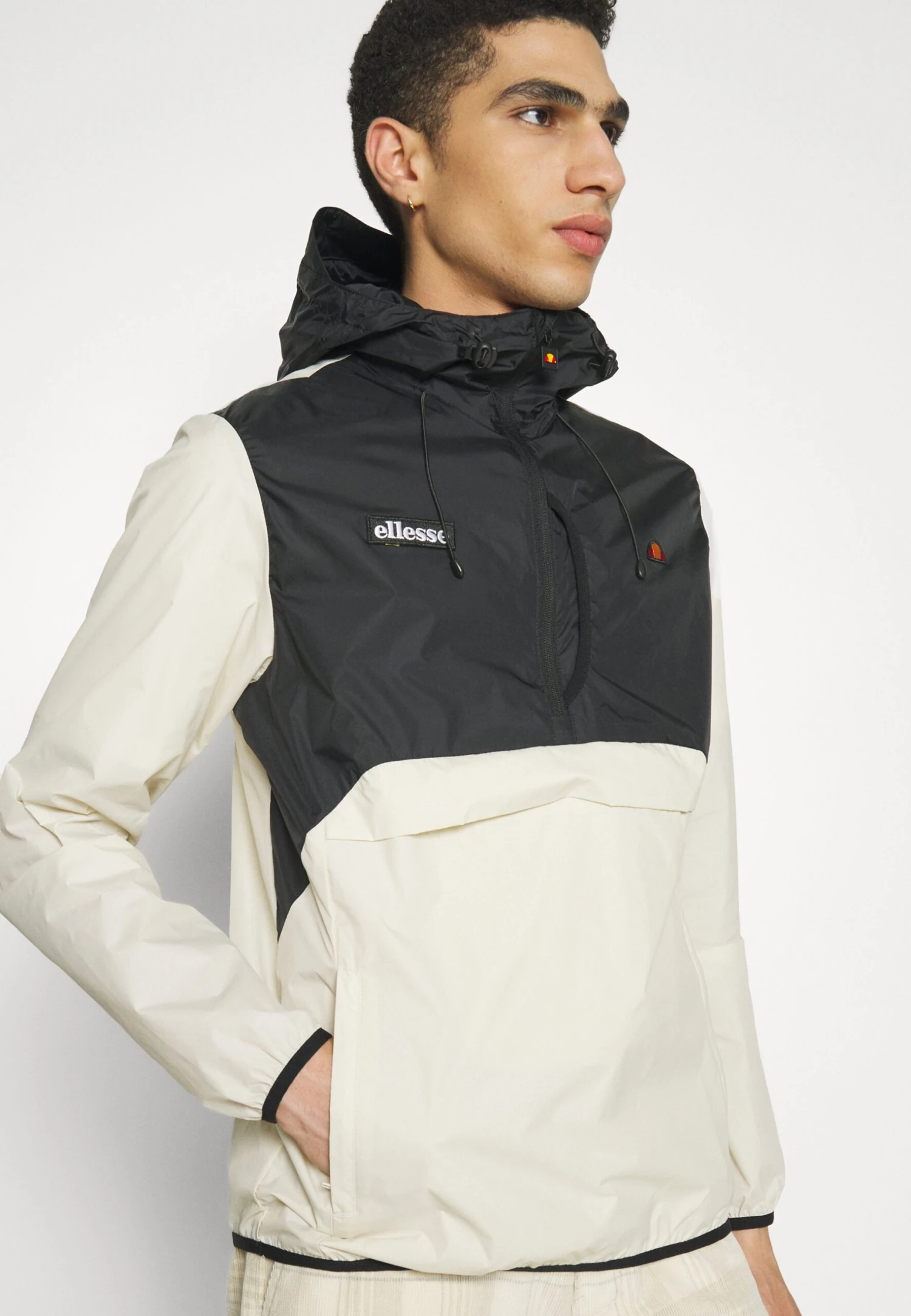 Abetano Oh JacketGiacca A VentoBeige Uomo Abbigliamento EL922T09W-B11 Ellesse Abetano Oh JacketGiacca A VentoBeige Uomo Abbigliamento EL922T09W-B11 -Ellesse 9485ca9e6d71436ebe37fe11a0b93012 scaled