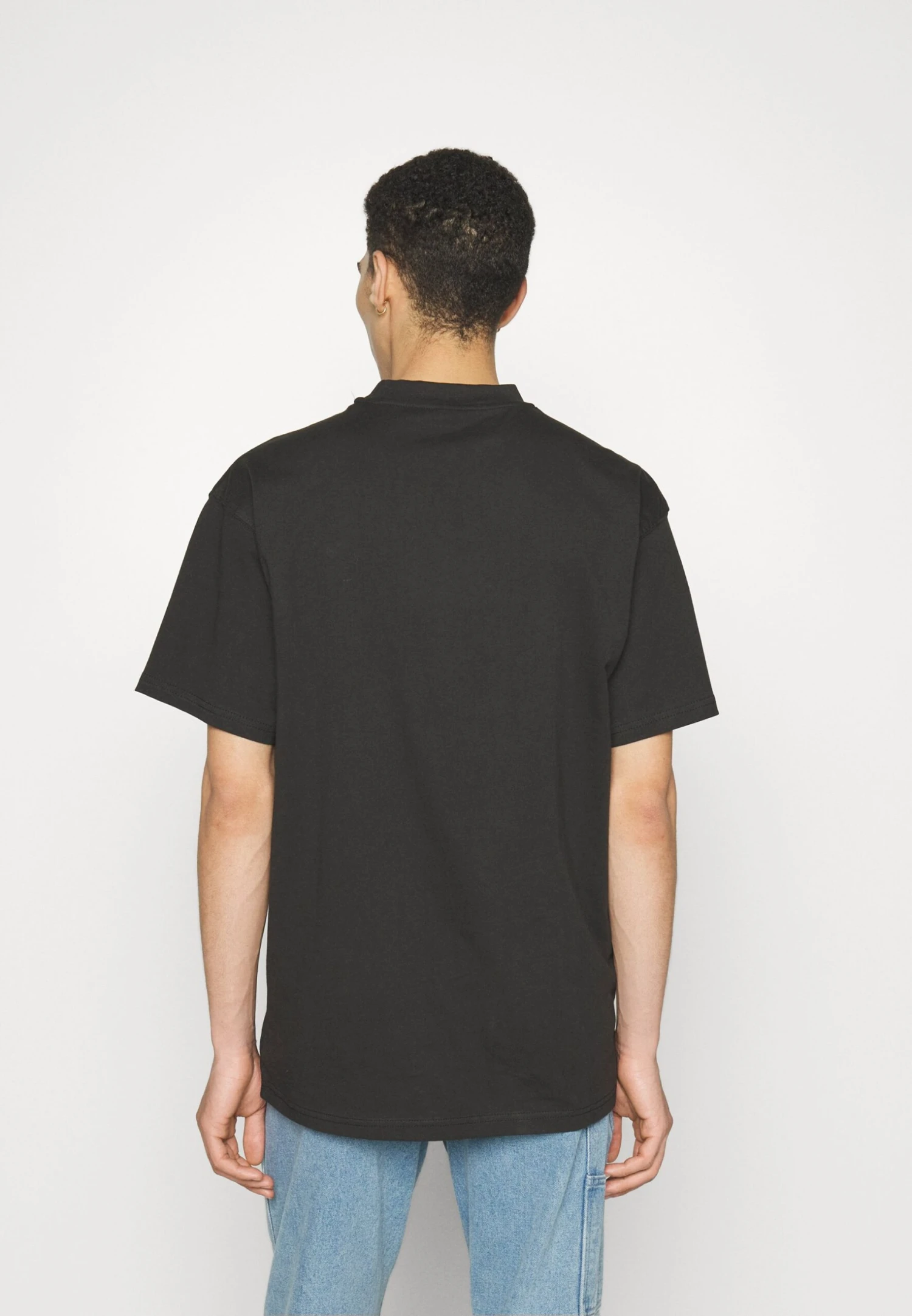 Vought TeeT-Shirt Con StampaBlack Uomo T-shirt e polo EL922O0I3-Q11 Ellesse Vought TeeT-Shirt Con StampaBlack Uomo T-shirt E Polo EL922O0I3-Q11 -Ellesse 9967490f77eb40359e542660eadfb6b4 scaled