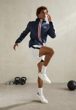 Ellesse Fonsie JacketGiacca SportivaNavy Uomo Abbigliamento EL942F03U-K11 -Ellesse 9db56d307dd2431c837e3ce3d94dabf6