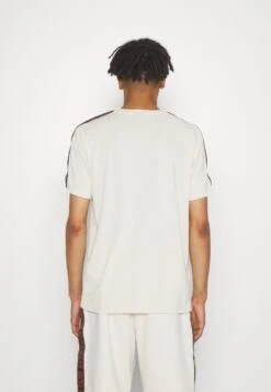 Ellesse Venuto TeeT-Shirt Con StampaOff-White Uomo Abbigliamento EL942D051-A11 -Ellesse a19d9e9f8e5047e188c12fe89765344a