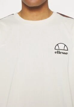 Ellesse Venuto TeeT-Shirt Con StampaOff-White Uomo Abbigliamento EL942D051-A11 -Ellesse a1b652d735d94beda36d85d1d0fa6ffc
