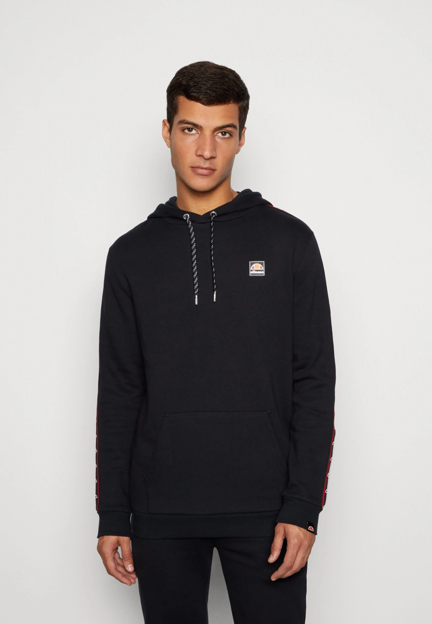 Stefan Oh HoodyFelpaBlack Uomo Maglieria e Felpe EL922S08U-Q11 Ellesse Stefan Oh HoodyFelpaBlack Uomo Maglieria E Felpe EL922S08U-Q11 -Ellesse a2ade4af2e0e4015a16cde06aedc0270 scaled