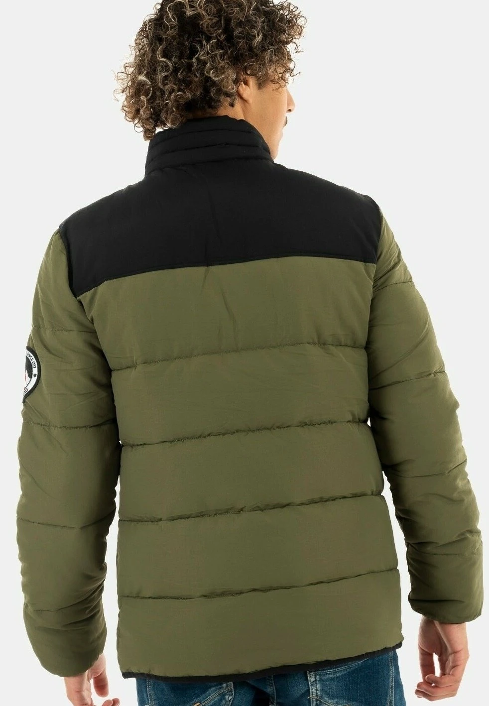 Giacca InvernaleVert Uomo Giacche EL922T097-M11 Ellesse Giacca InvernaleVert Uomo Giacche EL922T097-M11 -Ellesse a42cb39c60a14f9695d824925c18935a