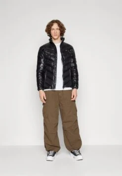 Ellesse OrsiniGiacca InvernaleBlack Uomo Giacche EL922T09Q-Q11 6 Ellesse OrsiniGiacca InvernaleBlack Uomo Giacche EL922T09Q-Q11 -Ellesse a6f43c6744254dbfa898cd2247281fe1