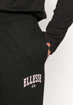 Ellesse Sanzio SetPigiamaBlack Uomo Per La Notte EL982M00K-Q11 -Ellesse a9efd505edc141cab0f19db60b97f2b7