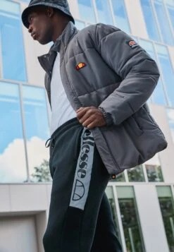 Ellesse Pleiadies Jog PantPantaloni SportiviBlack Uomo Pantaloni EL922E030-Q11 -Ellesse aa9e49bed8144f07b01d3117c6f0c01a