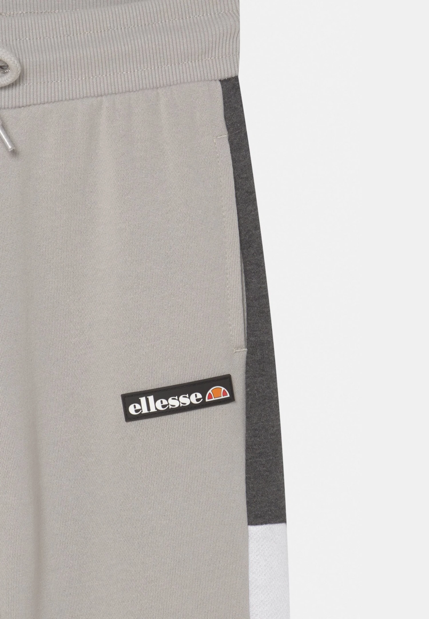 QuatroPantaloni SportiviLight Grey Bambini Pantaloni EL924B00S-C11 Ellesse QuatroPantaloni SportiviLight Grey Bambini Pantaloni EL924B00S-C11 -Ellesse aae90650b79b4f51a97f8b4fb681612b scaled