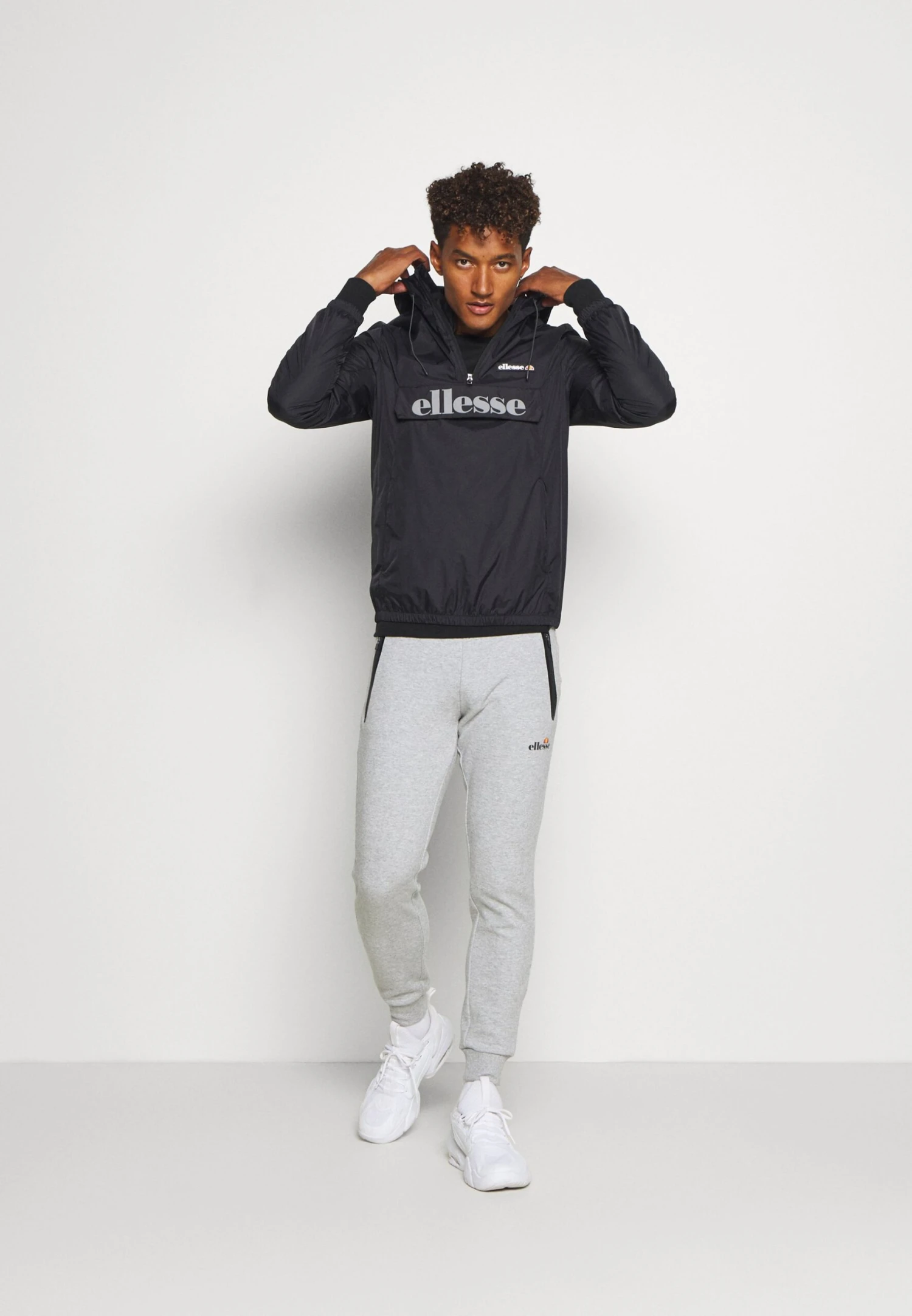 Bertoleti JacketGiacca SportivaBlack Uomo Pantaloni sportivi e joggers EL942F016-Q11 Ellesse Bertoleti JacketGiacca SportivaBlack Uomo Pantaloni Sportivi E Joggers EL942F016-Q11 -Ellesse ab3b5918f6ab4efba44e985dd66e7214 scaled