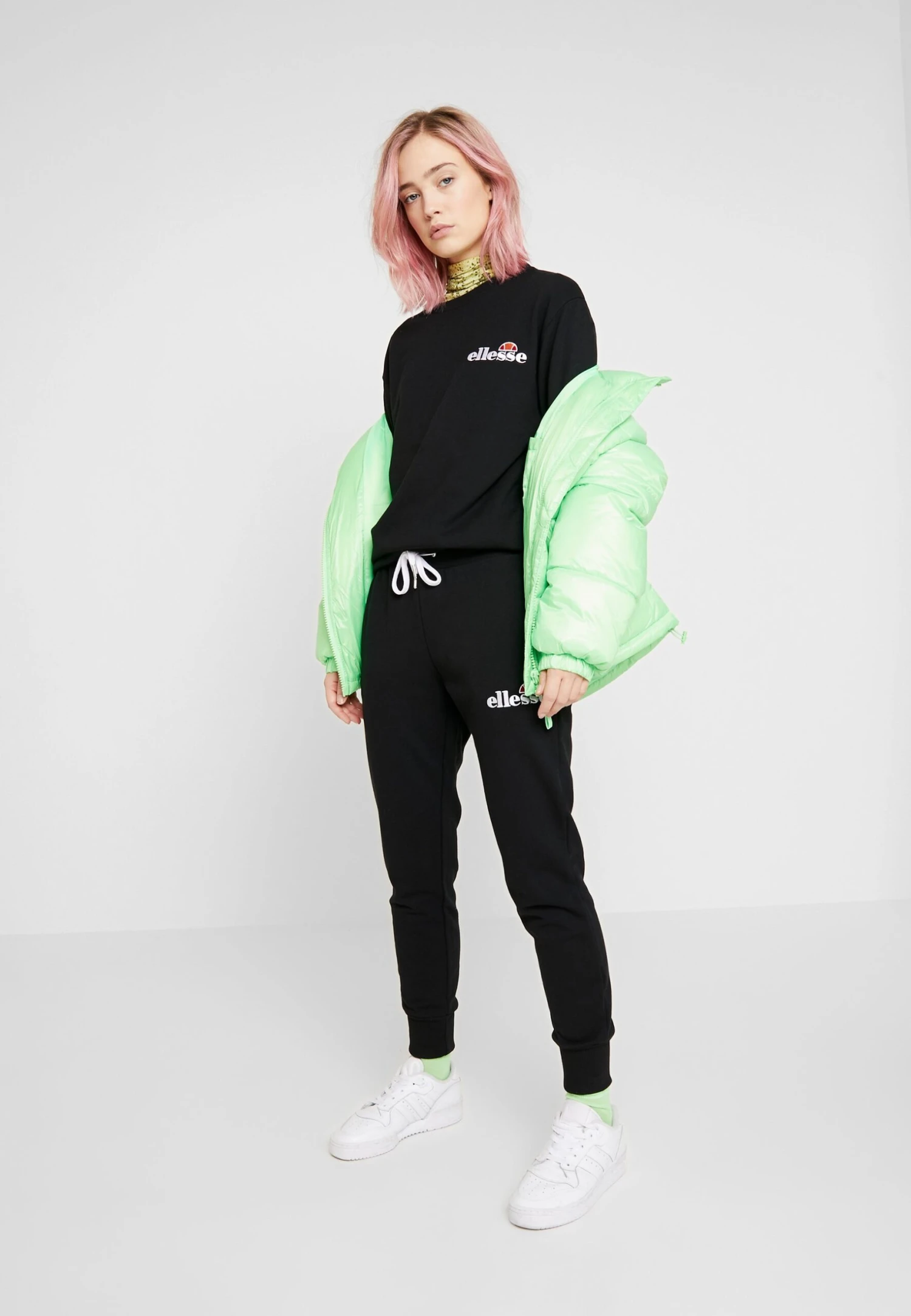 Frivola - Pantaloni Sportivi - Black Ellesse Frivola - Pantaloni Sportivi - Black -Ellesse ad261ca10b72494b888ee014453a3990 scaled