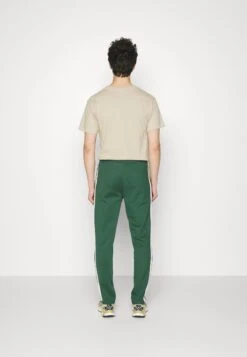 Ellesse Luxor Track PantPantaloni SportiviGreen Uomo Pantaloni EL922E060-M11 -Ellesse af350706bb9044bb9f5b0a99a286abc0