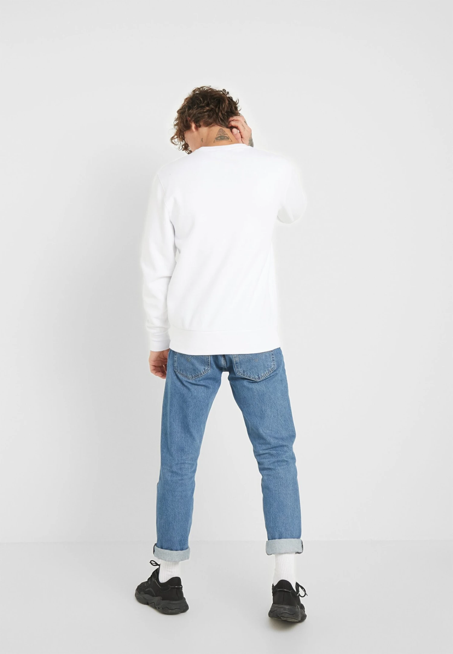 DiveriaFelpaWhite Uomo Maglieria e Felpe EL922S00T-A11 Ellesse DiveriaFelpaWhite Uomo Maglieria E Felpe EL922S00T-A11 -Ellesse b04d29eef8e84b84b05667161242ea57 scaled