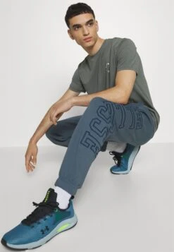 Ellesse Tracca PantPantaloni SportiviBlau Uomo Pantaloni EL942E04P-K11 -Ellesse b0d1ae6771454c38b4b92f5fda3b9968