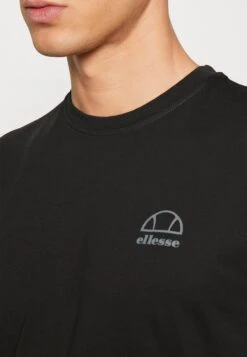 Ellesse Vezuvi 3 PackT-Shirt BasicKhaki/Black/Orange Uomo T-shirt E Polo EL982Q006-N11 9 Ellesse Vezuvi 3 PackT-Shirt BasicKhaki/Black/Orange Uomo T-shirt E Polo EL982Q006-N11 -Ellesse b2891a9876ea4327bc94751483cda698