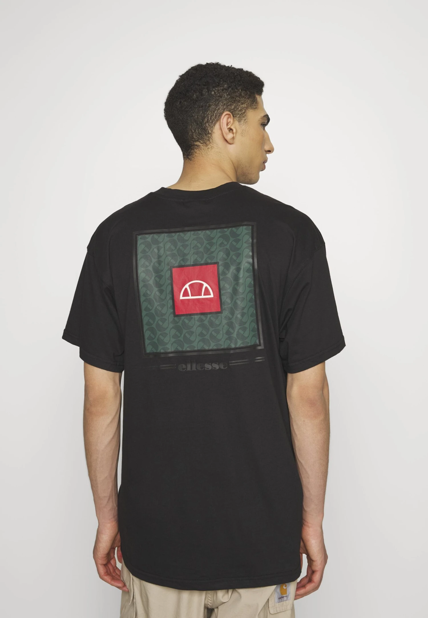 Portier TeeT-Shirt Con StampaBlack Uomo T-shirt e polo EL922O0I2-Q11 Ellesse Portier TeeT-Shirt Con StampaBlack Uomo T-shirt E Polo EL922O0I2-Q11 -Ellesse b4725ee2649645b89fdee416efba0a42 scaled