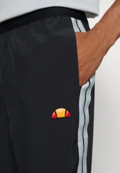 Ellesse Mets Track PantPantaloni SportiviBlack Uomo Abbigliamento EL942E04G-Q11 -Ellesse b5823ab22a3a44339118e948627c7bf3